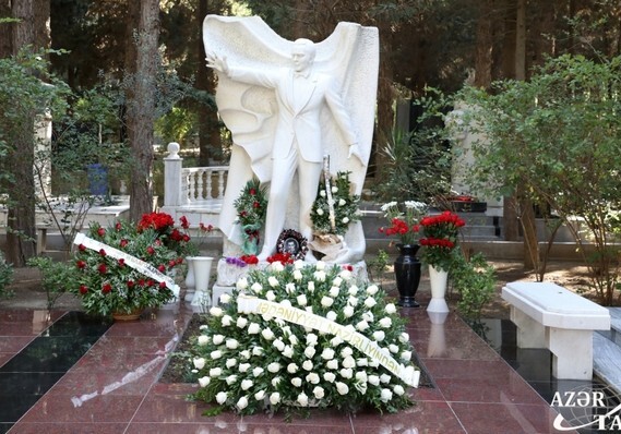 В Баку почтили память Муслима Магомаева (Фото-Обновлено)