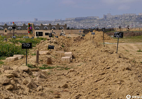 На Ясамальском кладбище пронумеровано 1 200 могил