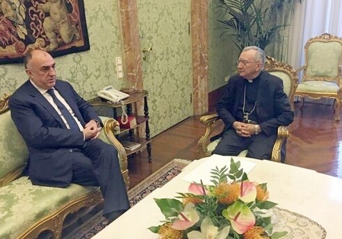 Эльмар Мамедъяров встретился с госсекретарем Святого престола (Фото)