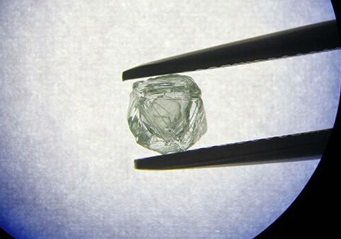 В Якутии добыли уникальный алмаз-матрешку