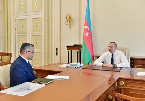 Президент Ильхам Алиев принял председателя Госкомитета по делам беженцев и вынужденных переселенцев (Обновлено)