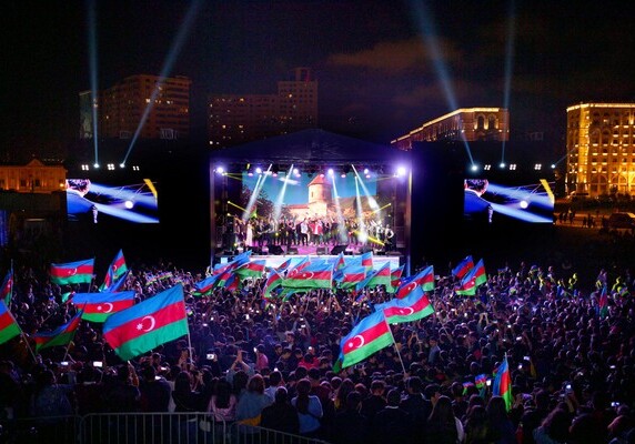 В Баку состоялся концерт по случаю Дня независимости Азербайджана (Фото-Видео)