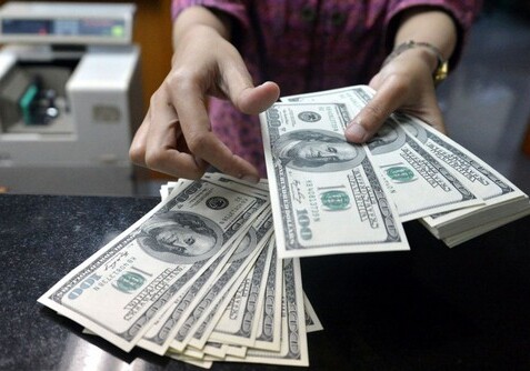 Установлен курс доллара в Азербайджане на 23 октября