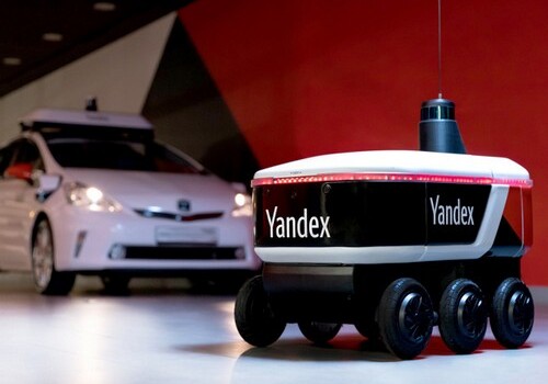 Яндекс представил робота-доставщика (Видео)