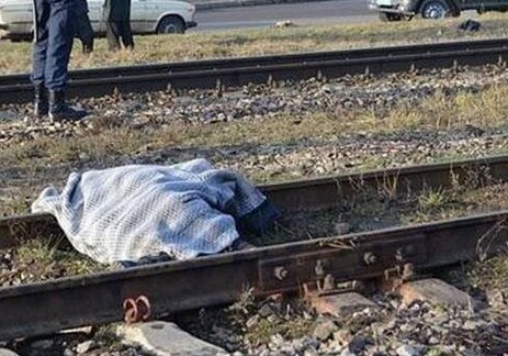 В Шамкире поезд сбил насмерть женщину