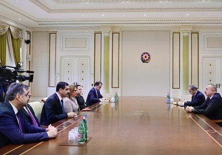 Президент Азербайджана принял министра торговли Турции