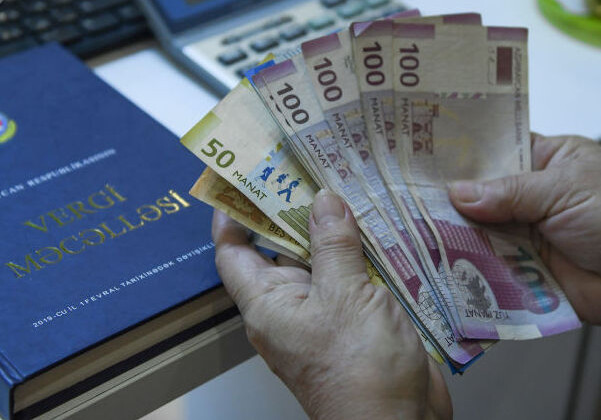 В Азербайджане срок уплаты налогов продлен до 6 апреля
