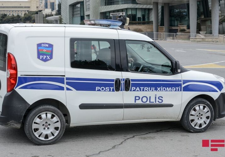 В Баку полицейский автомобиль столкнулся с грузовиком: 6 человек получили травмы