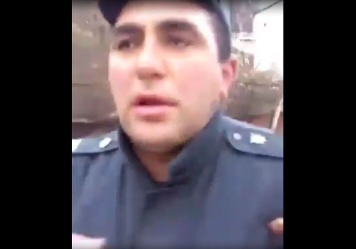 Уволен сотрудник полиции, который был заснят на камеру в нетрезвом виде (Видео)