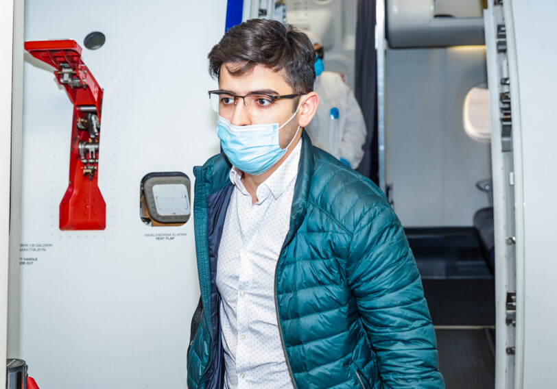 AZAL выполнил чартерный рейс из Варшавы в Баку – Доставлены 100 наших соотечественников (Фото)