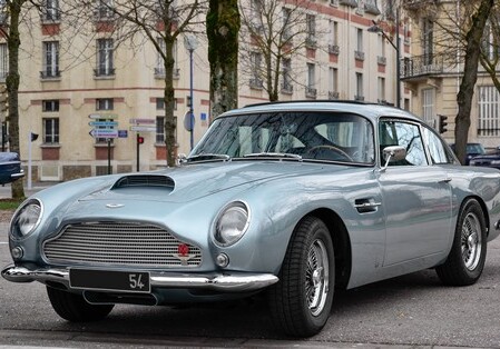 Культовый Aston Martin DB5 Джеймса Бонда вернулся в производство