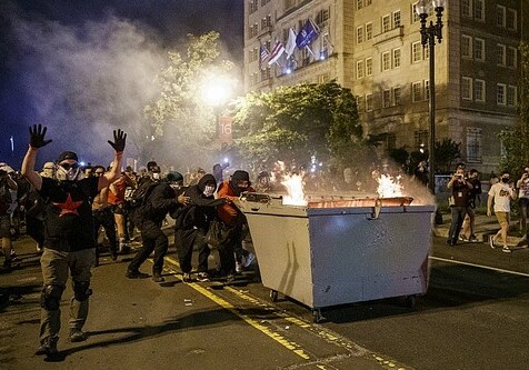 В ходе акций протеста в 22 американских городах арестованы 1700 человек