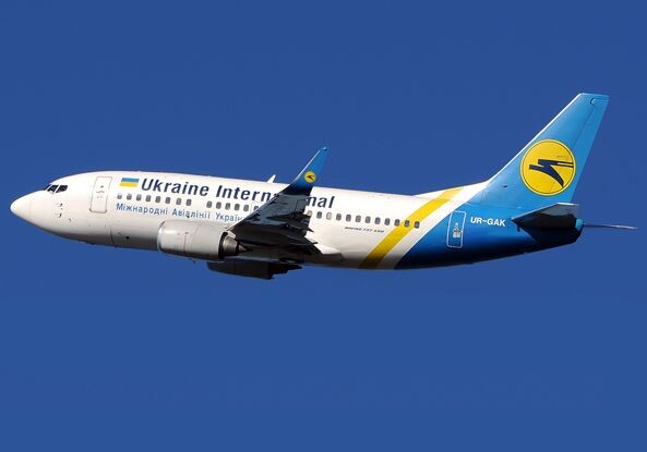 Украина планирует вскоре возобновить авиасообщение с Азербайджаном