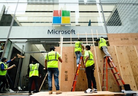 Microsoft закроет магазины по всему миру
