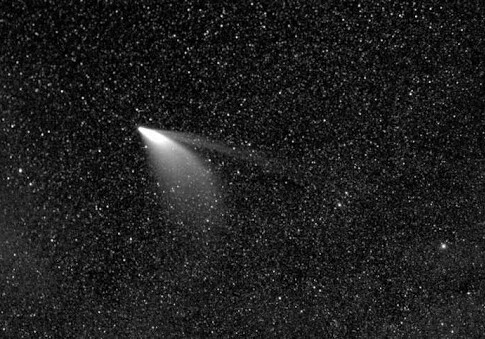 Жители Земли две недели смогут наблюдать самую яркую за последние 7 лет комету