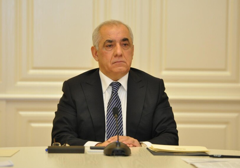 Госорганам Азербайджана запрещается привлекать к работе больше 50% сотрудников - Поручения премьер-министра АР