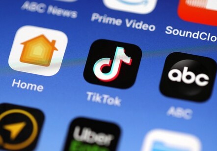 Трамп одобрил сделку по покупке TikTok компанией Oracle