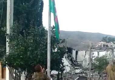 Водружение азербайджанского флага над Суговушан (Видео)