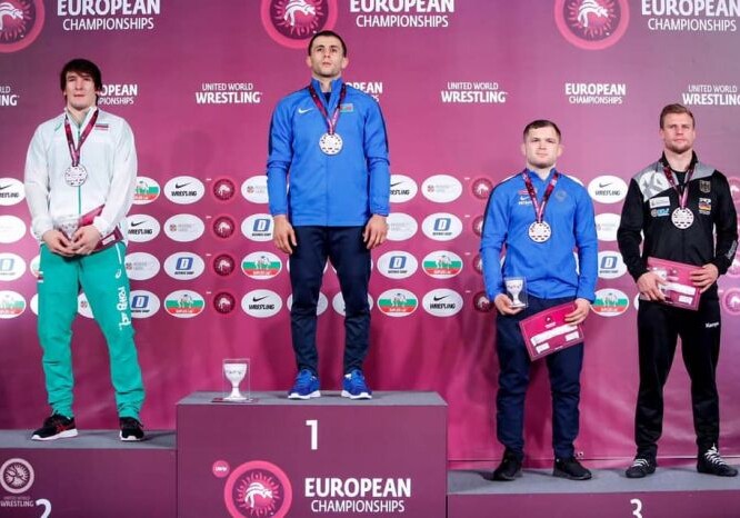 Чемпион Европы готов выставить золотую медаль на аукцион с целью поддержать армию