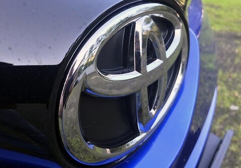 Toyota отзывает 1,5 млн автомобилей из-за проблем с бензонасосом