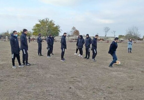 Спустя 27 лет: футболисты «Карабаха» символически поиграли в футбол в Агдаме (Фото-Видео)