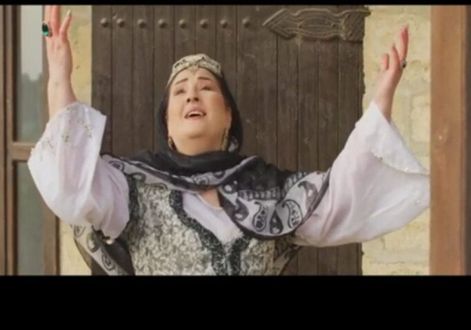 Заслуженная артистка Азербайджана презентовала песню «Gəldik Qarabağa» (Видео)