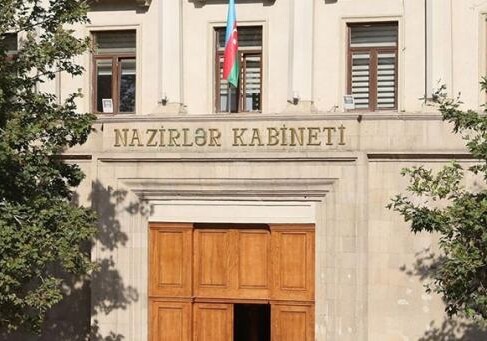 В Азербайджане остается в силе ограничения по пассажироперевозкам в метро и на общественном транспорте