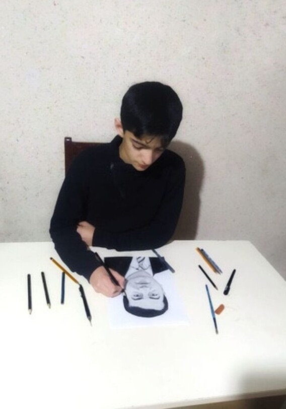 Юный азербайджанец из отдаленного села создает портреты героев Карабахской войны (Фото)