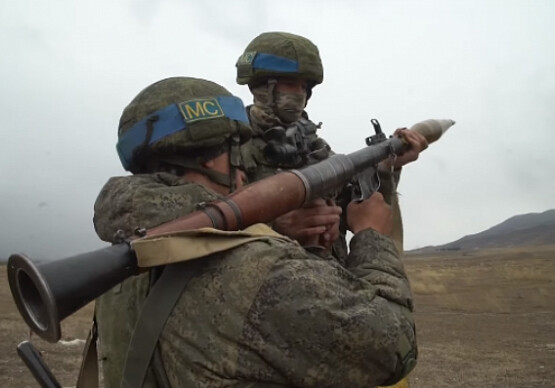 Российские миротворцы отработали огневую подготовку в Карабахе (Видео)
