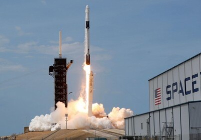 SpaceX запустила ракету-носитель с 60 спутниками Starlink (Видео)