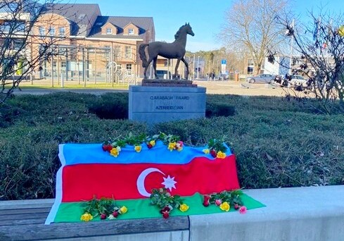 Память жертв Ходжалинского геноцида почтена в Бельгии (Фото)