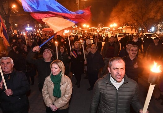 Под знаменами Сороса