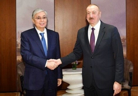 Президент Ильхам Алиев поздравил казахстанского коллегу с днем рождения