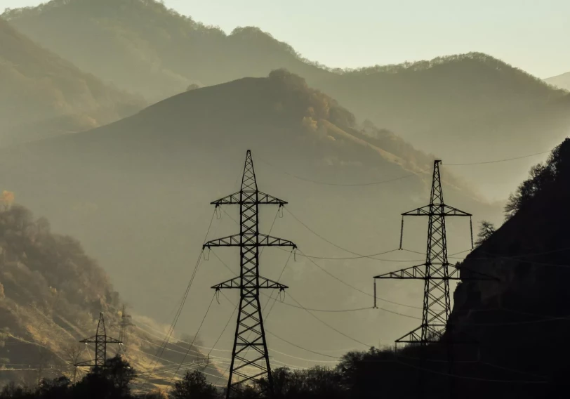 В январе начнутся поставки азербайджанской электроэнергии в Сербию
