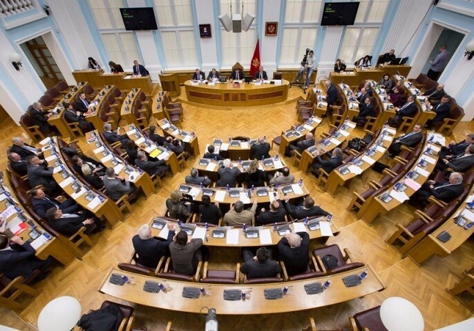 Президент Черногории распустил парламент