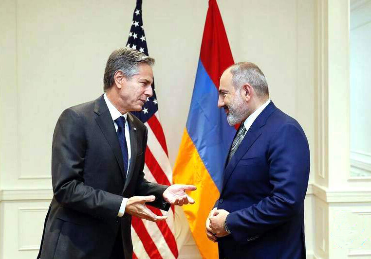 Запад дает Еревану невыполнимые обещания
