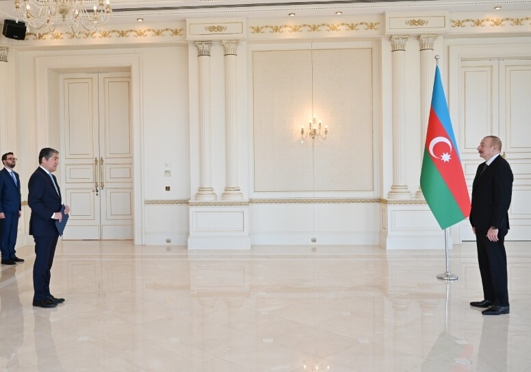 Президент Ильхам Алиев принял послов Греции, Франции и Мексики (Обновлено)