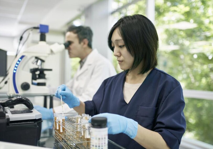 Японские ученые научились диагностировать ранний рак мозга по анализу мочи