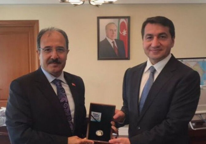 Посол Турции в Азербайджане встретился с Хикметом Гаджиевым (Фото)