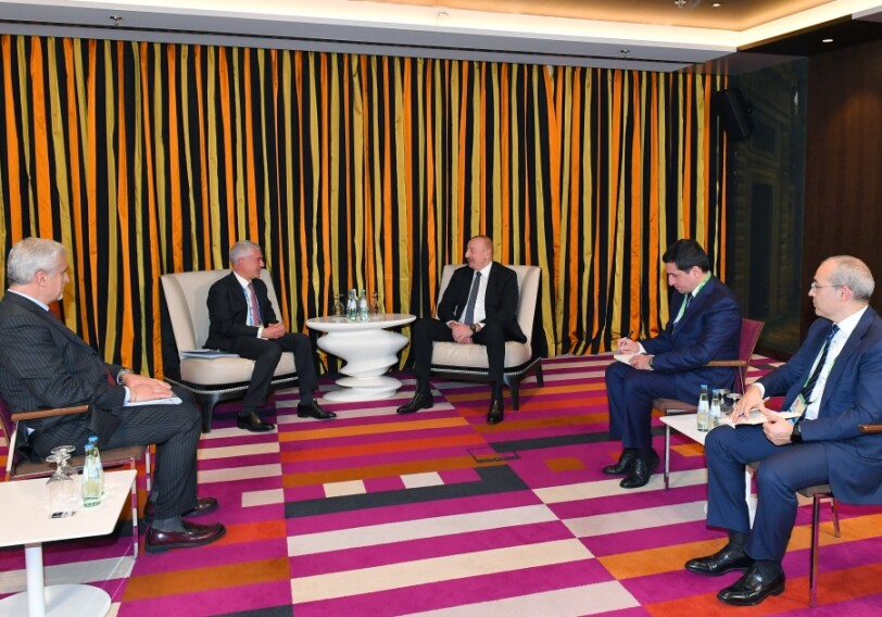 Президент Ильхам Алиев встретился с генеральным содиректором компании Leonardo