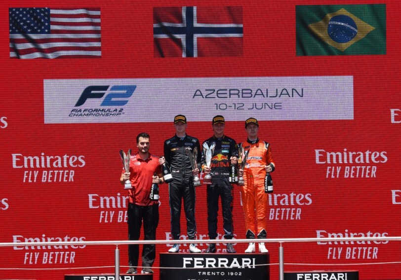 Награждены победители автогонок «Формула-2» в Баку (Фото)