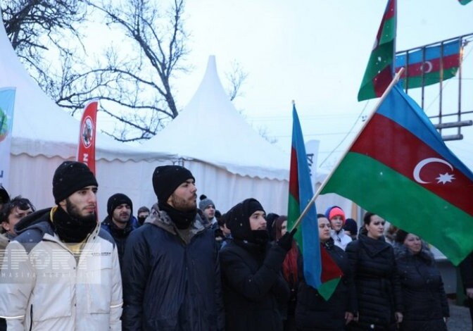 Дорога Лачин-Ханкенди: акция протеста продолжается 54-й день