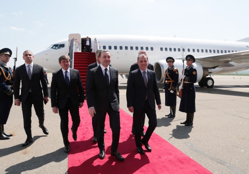 Премьер-министр Грузии прибыл с рабочим визитом в Азербайджан (Фото)