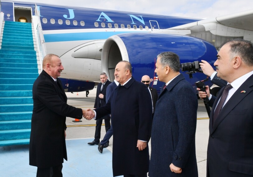 Президент Ильхам Алиев прибыл с рабочим визитом в Турцию (Фото)