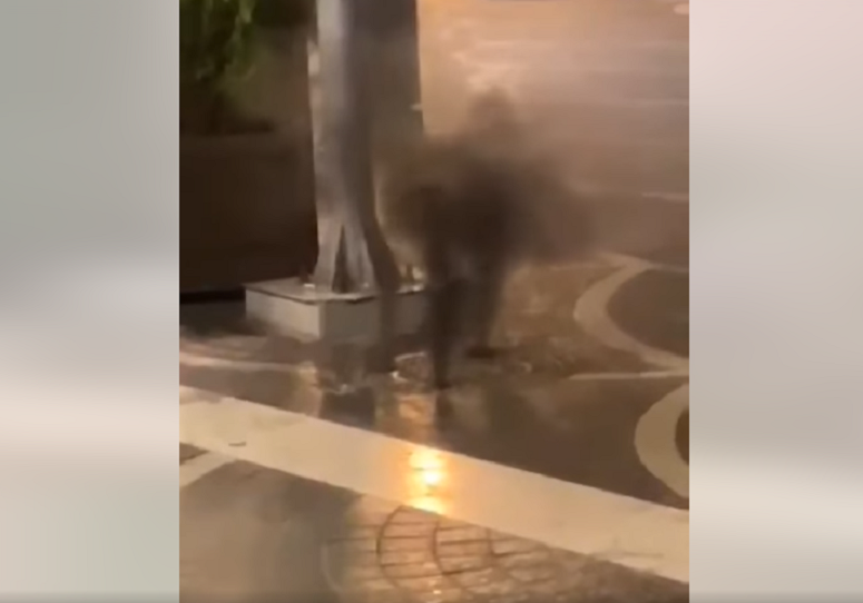 В Баку в коммуникационном люке произошел взрыв (Видео) 