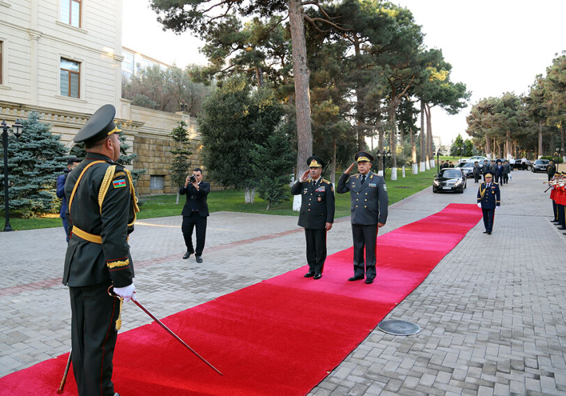 Азербайджан и Узбекистан подписали план сотрудничества в сфере обороны (Фото)