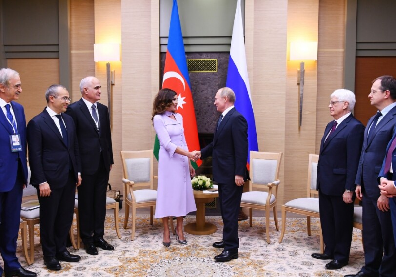 Президент России поздравил Мехрибан Алиеву