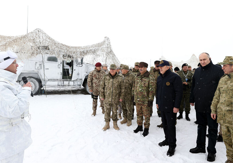 Министр обороны Азербайджана понаблюдал за «Зимними учениями – 2023» (Фото)