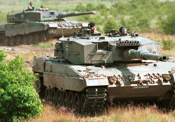 Германия согласилась на передачу Украине танков Leopard