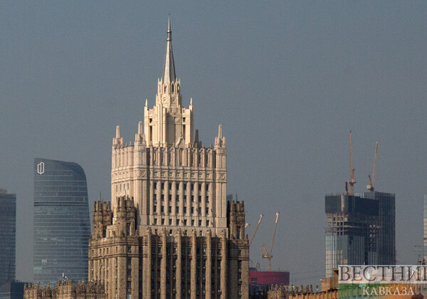 Россия прорабатывает вопрос встречи глав МИД Азербайджана, Армении и РФ